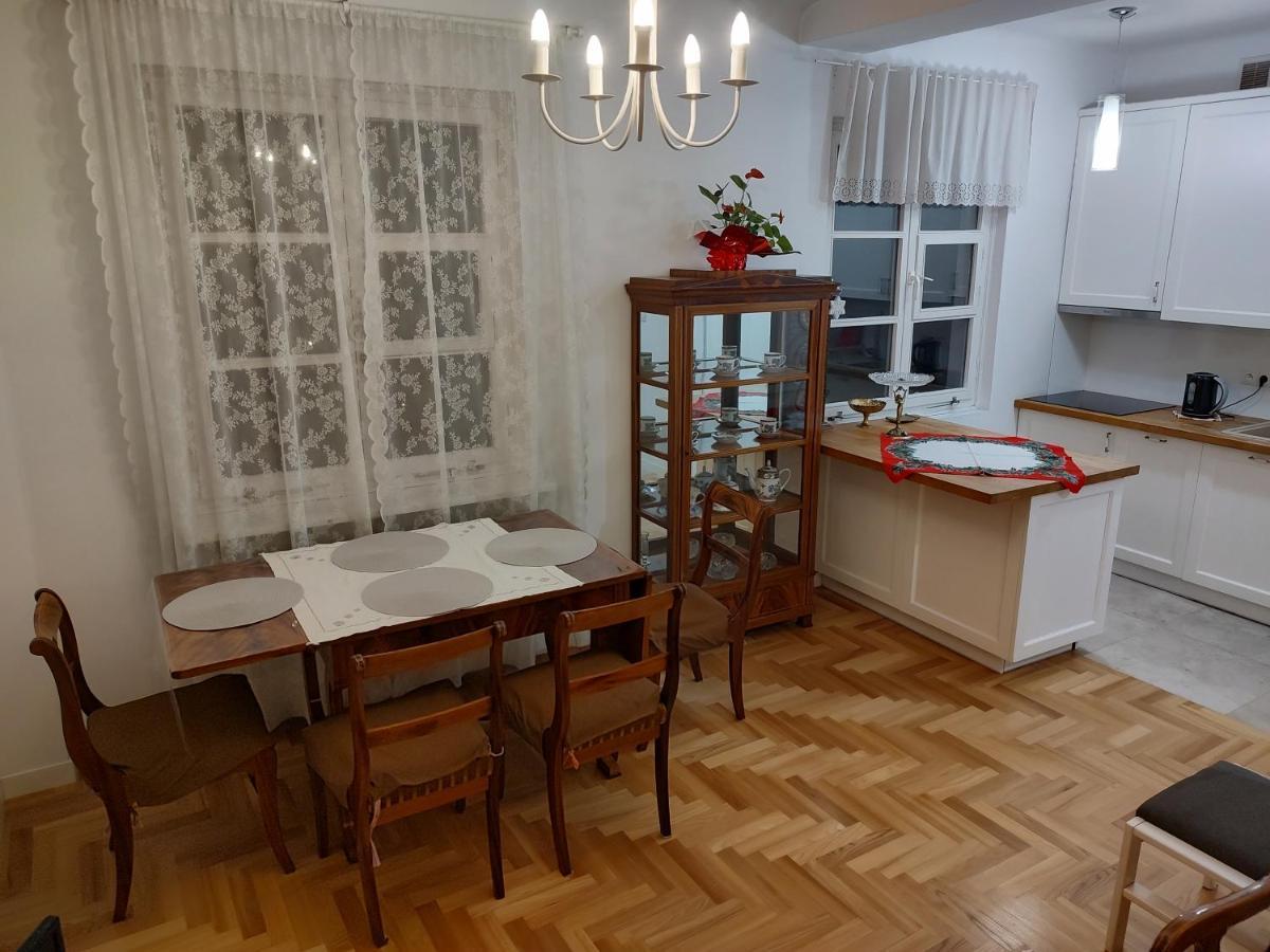 Apartamento Apartament Przy Starym Miescie Varsovia Exterior foto