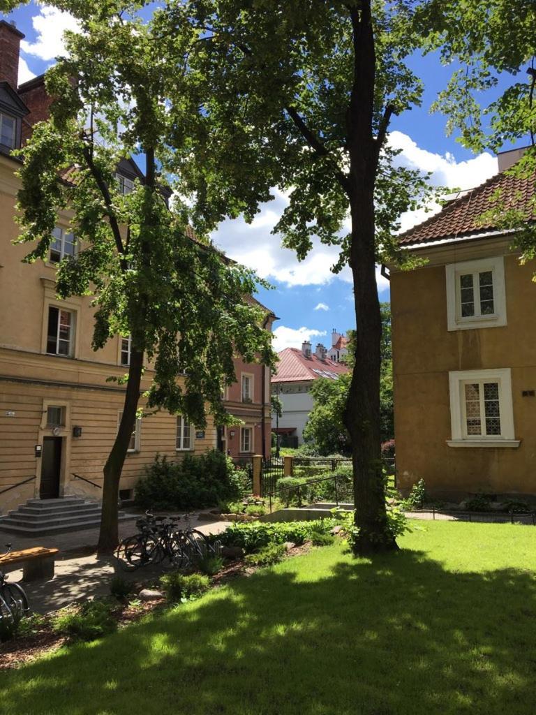 Apartamento Apartament Przy Starym Miescie Varsovia Exterior foto