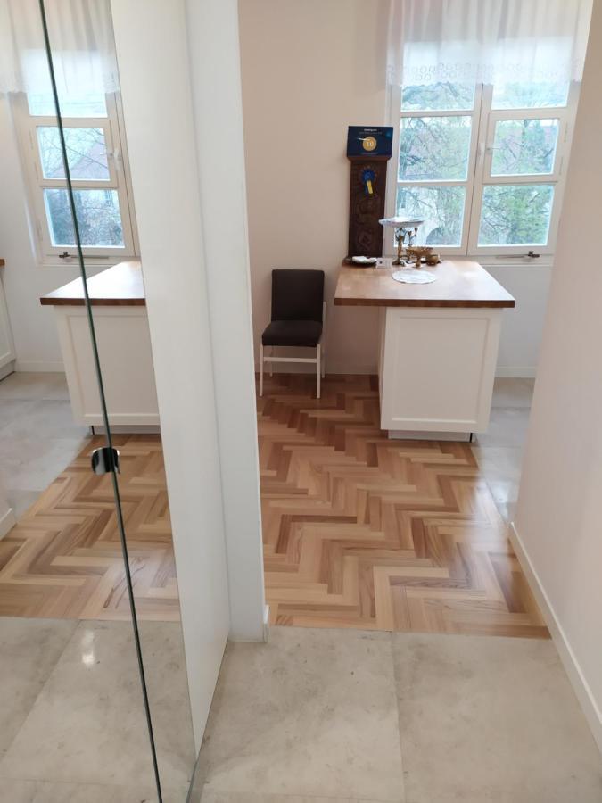 Apartamento Apartament Przy Starym Miescie Varsovia Exterior foto